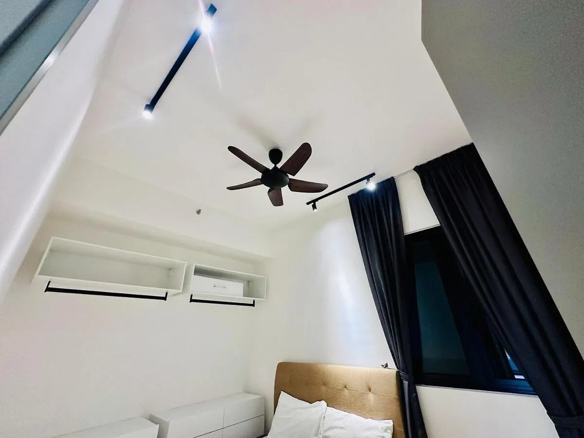 Lägenhet Spacious 2Br Suite For 5-7 Pax George Town